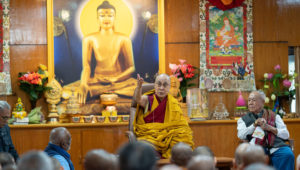 Őszentsége a Dalai Láma tanácsai a fiataloknak