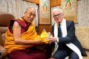 A Dalai Láma is fogadta az Európai Parlament volt elnökét