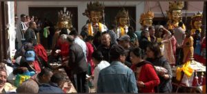 Szamjak Mahádán fesztivál Buddha szobrokkal Nepálban