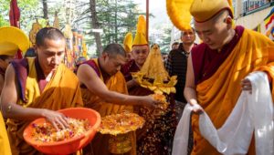 Buddha-ereklyék Sri Lankából a Dalai Lámának