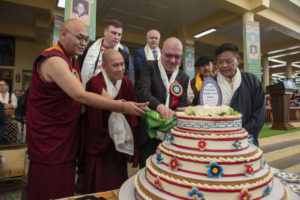 A Központi Tibeti Adminisztráció megünnepelte a Pancsen Láma 35. születésnapját
